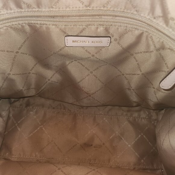 Michael Kors Kenly Tote - Picture 9 of 16